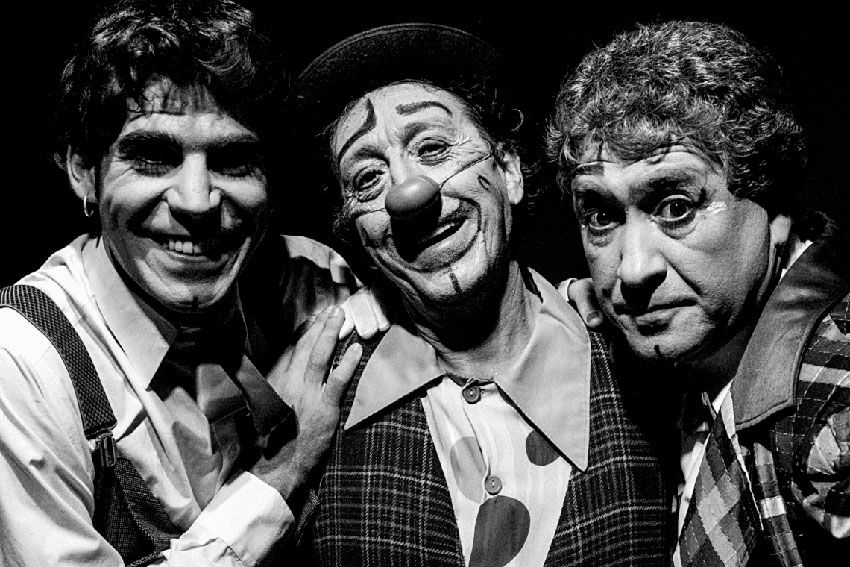 Fotografía compañia kinser producciones blanco y negro