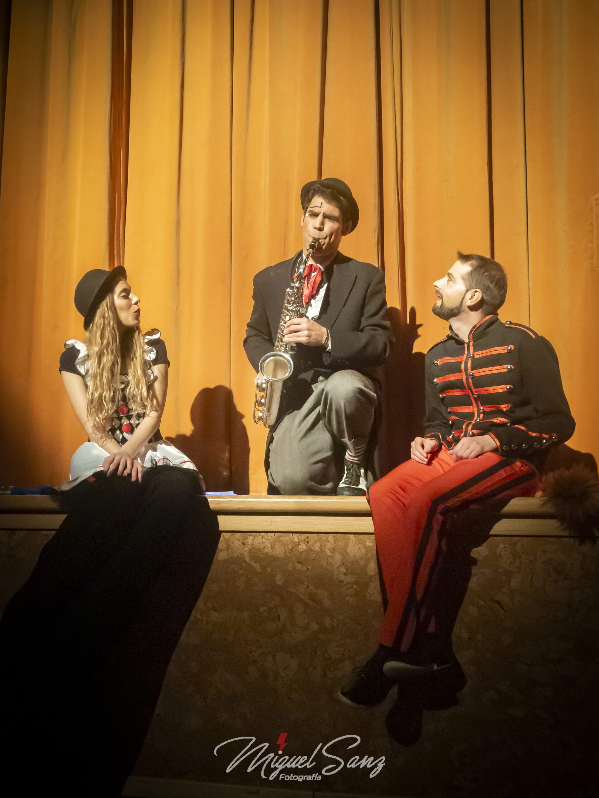 Espectáculo Producciones Kinser Pasen y vean