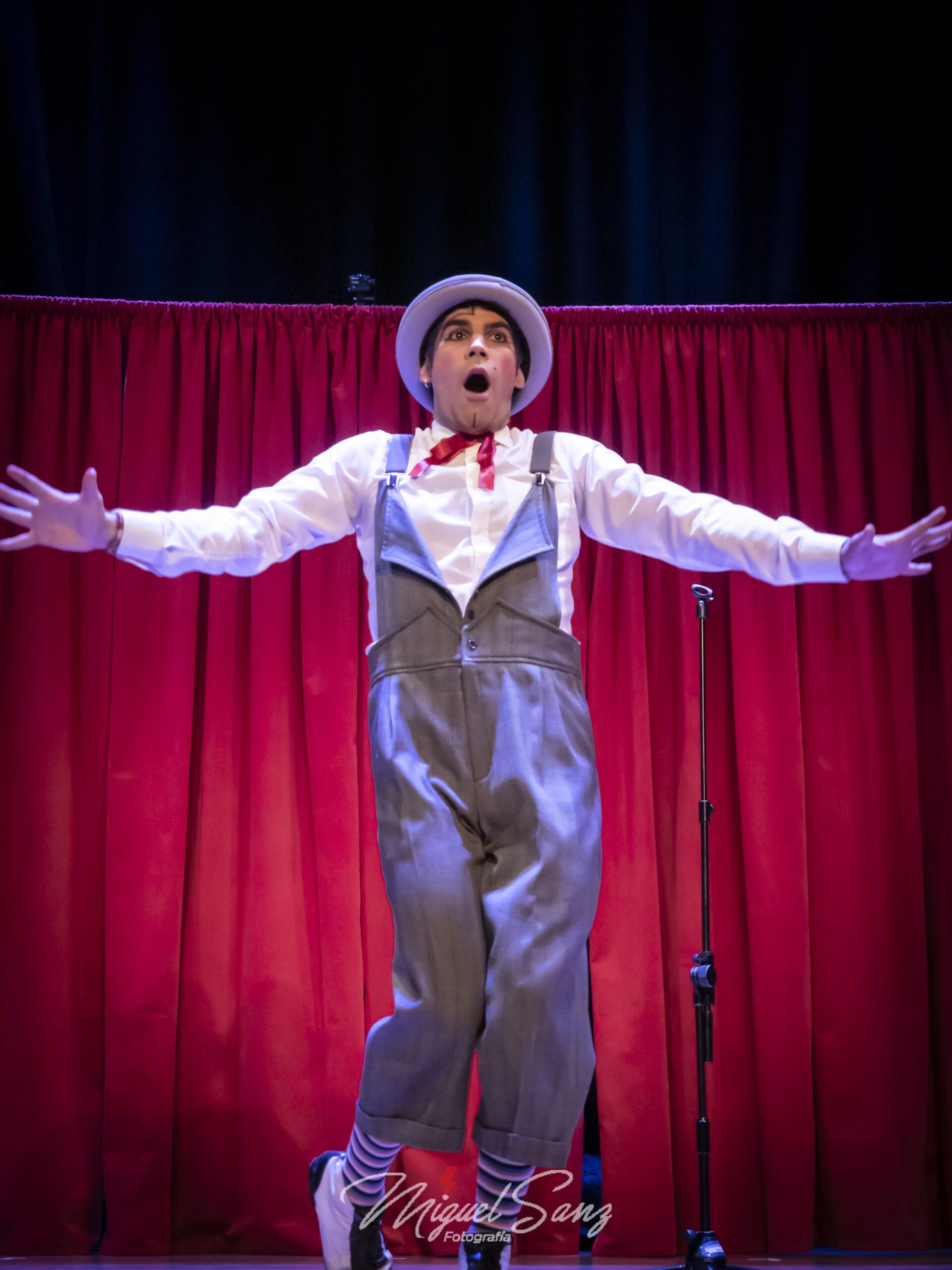 Espectáculo Producciones Kinser Pasen y vean