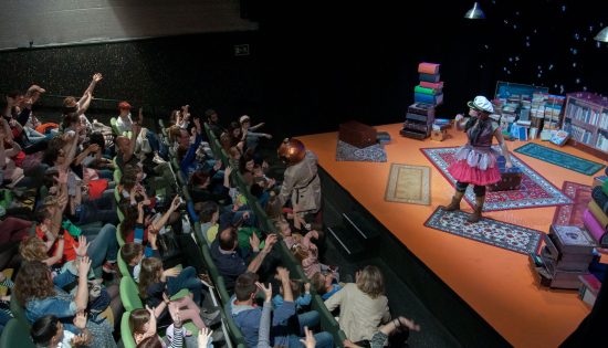 Espectáculo Producciones Kinser Y los sueños... libros son